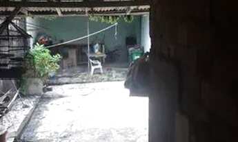 Imagem 6: Casa da Tv. Ferreira Pena, em frente ao Lider, med. 5x45