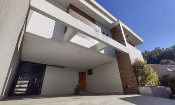 Imagem 3: Casa para venda tem 499 metros quadrados com 5 quartos em Pinheirinho - Itajubá - MG