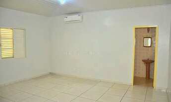 Imagem 6: Cód.: 400 - Casa de Esquina com 04 quartos, 03 suítes no Centro