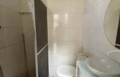 Imagem 3: 30 mil Entrada! casa em vila com quintal na Rua Ceriba bom local!