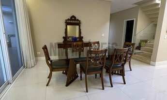 Imagem 6: Casa de condomínio sobrado para venda possui 390 metros quadrados com 4 quartos