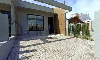 Imagem: Elegante casa geminada localizada no centro