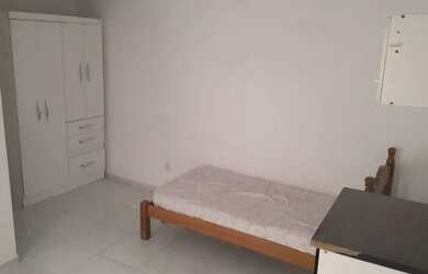 Imagem 4: Alugo kitinete Casa com 1 dormitório