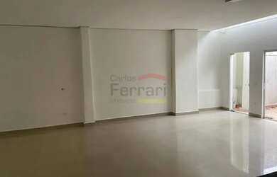 Imagem 3: Comercial Santana - possui elevador