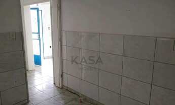 Imagem 5: Kasa imóveis aluga: casa com pátio compartilhado, possui 01 dormitório, sala de estar. coz
