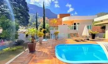 Imagem 7: Casa com terreno plano à venda: moderna e aconchegante com 3 quartos sendo 2 suítes, área