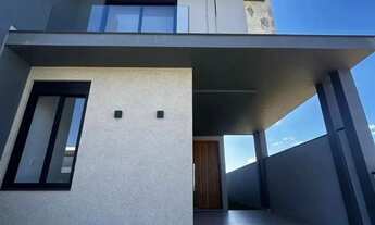 Imagem 2: Casa com 4 quartos na Praia do Campeche, em Florianópolis! Churrasqueira e 2 vagas