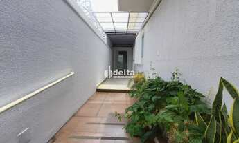 Imagem: Casa comercial com Habite-se disponível