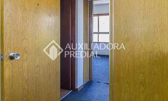 Imagem 3: Comercial no bairro Praia de Belas