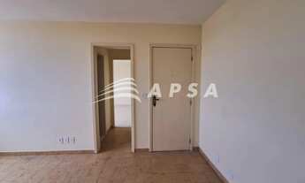 Imagem 4: APARTAMENTO UM QUARTO RECÉM-REFORMADO, SALA COM ESPAÇOSA, BANHEIRO SOCIAL, COZINHA COM BAN