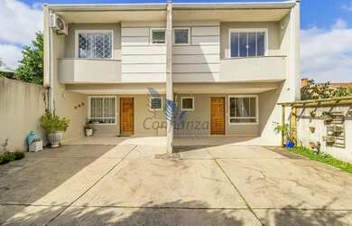 Imagem: Sobrado em condomínio fechado com 03 quartos