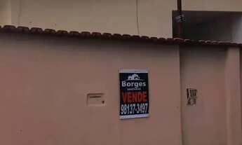 Imagem 4: CASA SETOR UNIÃO COM 3 QUARTOS VARANDA FRENTE PRAÇA PROX A AV T-9 OPORTUNIDADE ÚNICA