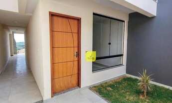 Imagem 2: Linda casa de 2 quartos com suíte, área gourmet, quintal e garagem