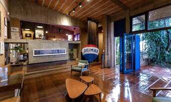 Imagem 2: Casa Modernista histórica com 1086,66m² de terreno no Boulevard confira!