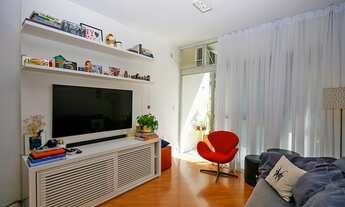 Imagem 2: Ótimo apartamento de 2 quartos com varanda, no melhor trecho do Humaita