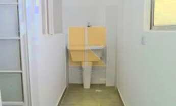 Imagem 7: Apartamento de dois dormitórios,reformado,com elevador,no Bom Retiro