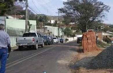 Imagem 5: LINDóIA - Casa Padrão - Centro