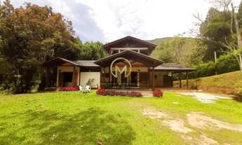 Imagem 2: Casa para venda tem 209 metros quadrados com 3 quartos em Itaipava - Petrópolis - RJ