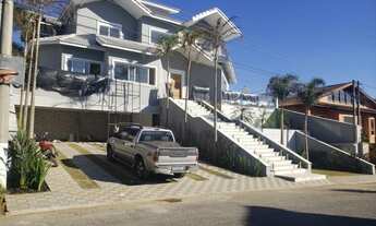 Imagem 2: Casa em Condomínio para Venda em Mogi das Cruzes, Itapeti, 4 dormitórios, 4 suítes, 1 banh