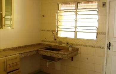 Imagem 6: Casa para Locação em Cotia, Granja Viana, 2 dormitórios, 1 banheiro, 2 vagas