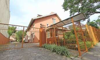 Imagem 5: Excelente casa em condomínio em ótima localização no bairro, possui 3 dormitórios sendo um