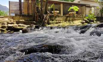 Imagem: Excelente casa em meio a natureza com cachoeira