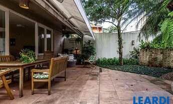 Imagem 3: CASA ASSOBRADADA - VILA NOVA CONCEIÇÃO - SP