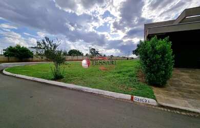 Imagem 4: Terreno de esquina a venda, 560 m2, parte alta do condomínio, plaino, face sombra