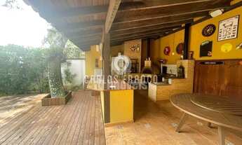 Imagem 4: Maravilhosa casa para venda com piscina , sauna e jardim