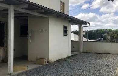 Imagem 4: Casa no Bairro Água Verde, contendo 3 dormitórios