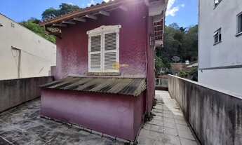 Imagem 2: Casa para Venda em Teresópolis, Várzea, 3 dormitórios, 1 banheiro, 2 vagas