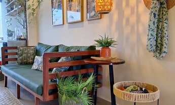 Imagem: Black Friday. Village decorado em Imbassai