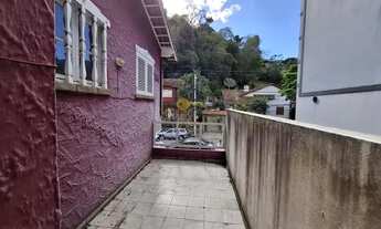 Imagem 3: Casa para Venda em Teresópolis, Várzea, 3 dormitórios, 1 banheiro, 2 vagas