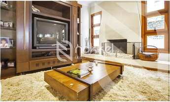 Imagem 3: Casa Encantadora no Alto da Boa Vista com Luz Natural e Ambientes Amplos