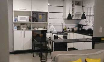 Imagem 3: Cada duplex , 3 suites ,churrasqueira, piscina , 4 vagas de garagem