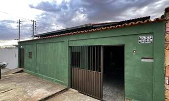 Imagem: Casa com 3 quartos e quintal amplo no bairro