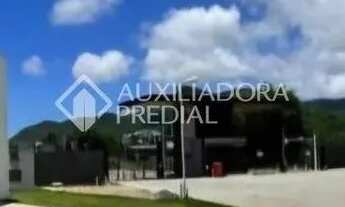 Imagem 3: Casa de alto Padrão em Condomínio Fechado nos Ingleses, 400m² - Perto da Praia