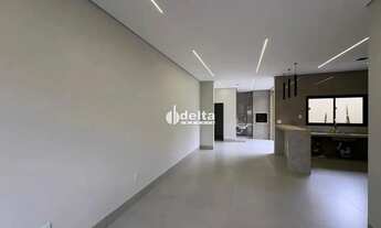 Imagem 6: Casa residencial com 3 quartos sendo 1 suíte disponível para venda no bairro Grand Ville e