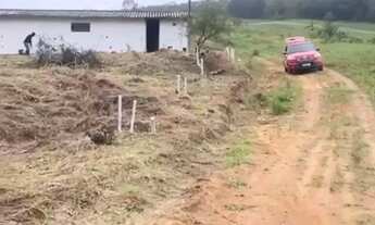 Imagem 4: He Lote plano com construção! Aceitamos ofertas!