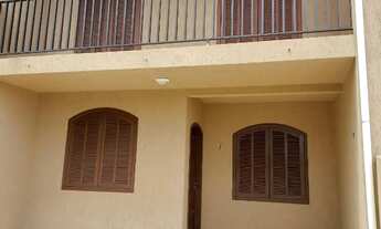 Imagem: Alugo Sobrado Santa Teresinha Pontal do