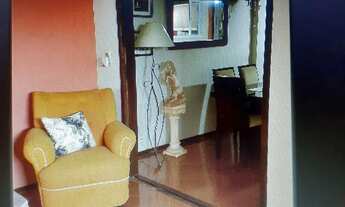 Imagem 4: Casa estilo sobrado no bairro Alto Boqueirão