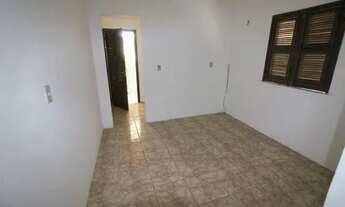 Imagem 3: Excelente quitinete com quarto, cozinha, wc social, área privativa 30m². Localizado na Rua