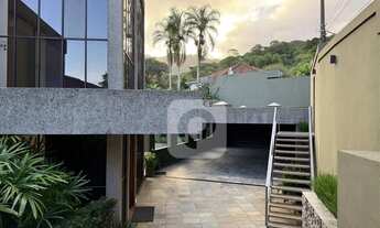 Imagem: Mansão de luxo com vista para o Mar e Morro