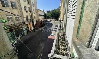 Imagem: Casa de rua - Sobrado / Residencial / Catete