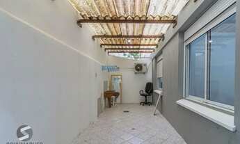 Imagem 4: 2 Dormitórios com pátio, área de serviço e churrasqueira no Bairro Petrópolis