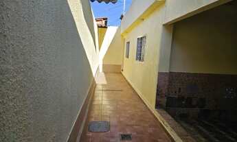 Imagem: Casa com 3 quartos e garagem no Setor Sul