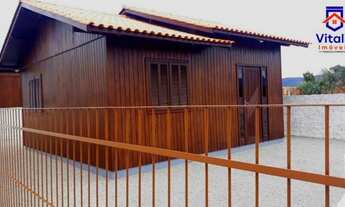 Imagem 3: Duas casas recém construídas localizada em Imbituba, situada no bairro Sambaqui