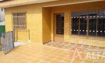 Imagem 2: Excelente Casa 3 Dormitórios - Sendo 1 Edícula - 3 Vagas de Garagem - Jardim Sabiá - Cotia