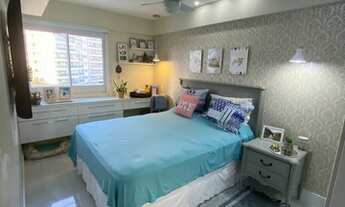 Imagem 6: GJB IMÓVEIS VENDE lindo apartamento com 4 quartos e dependência completa em condomínio no