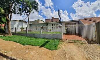 Imagem: Terreno com casa no centro de Cascavel para